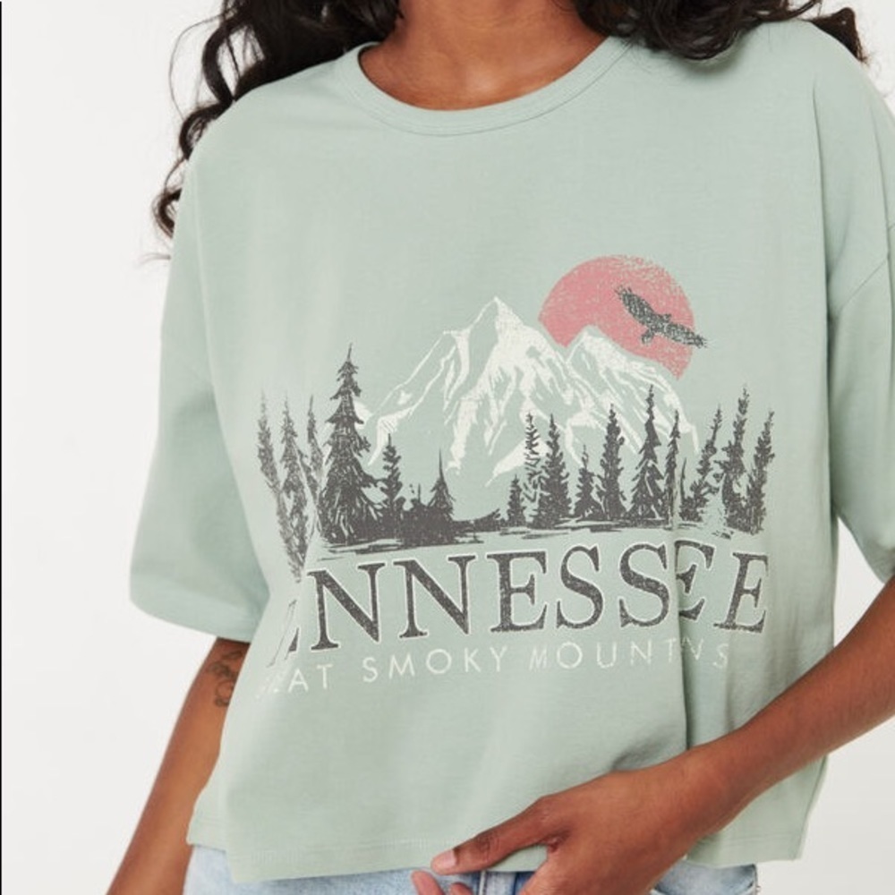 3/$25 Ardene Graphic boxy t-shirt